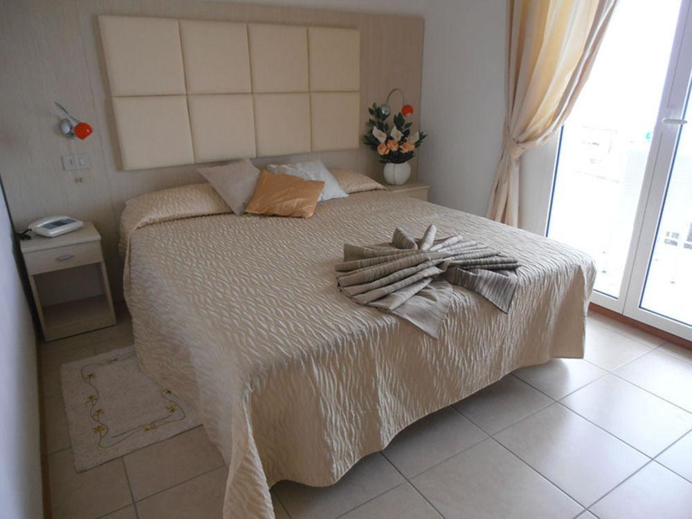 Hotel Toscana ماروتّا المظهر الخارجي الصورة